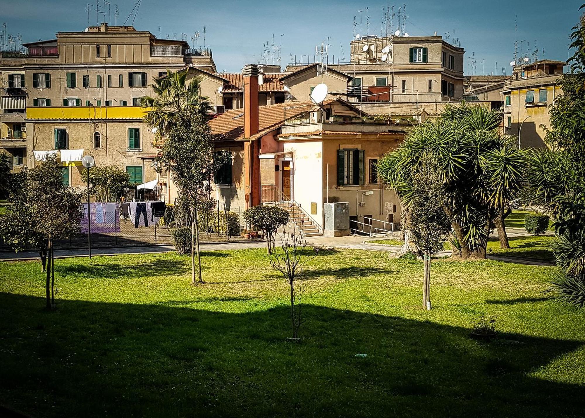 Casa Di Amici Alla Garbatella, Rome